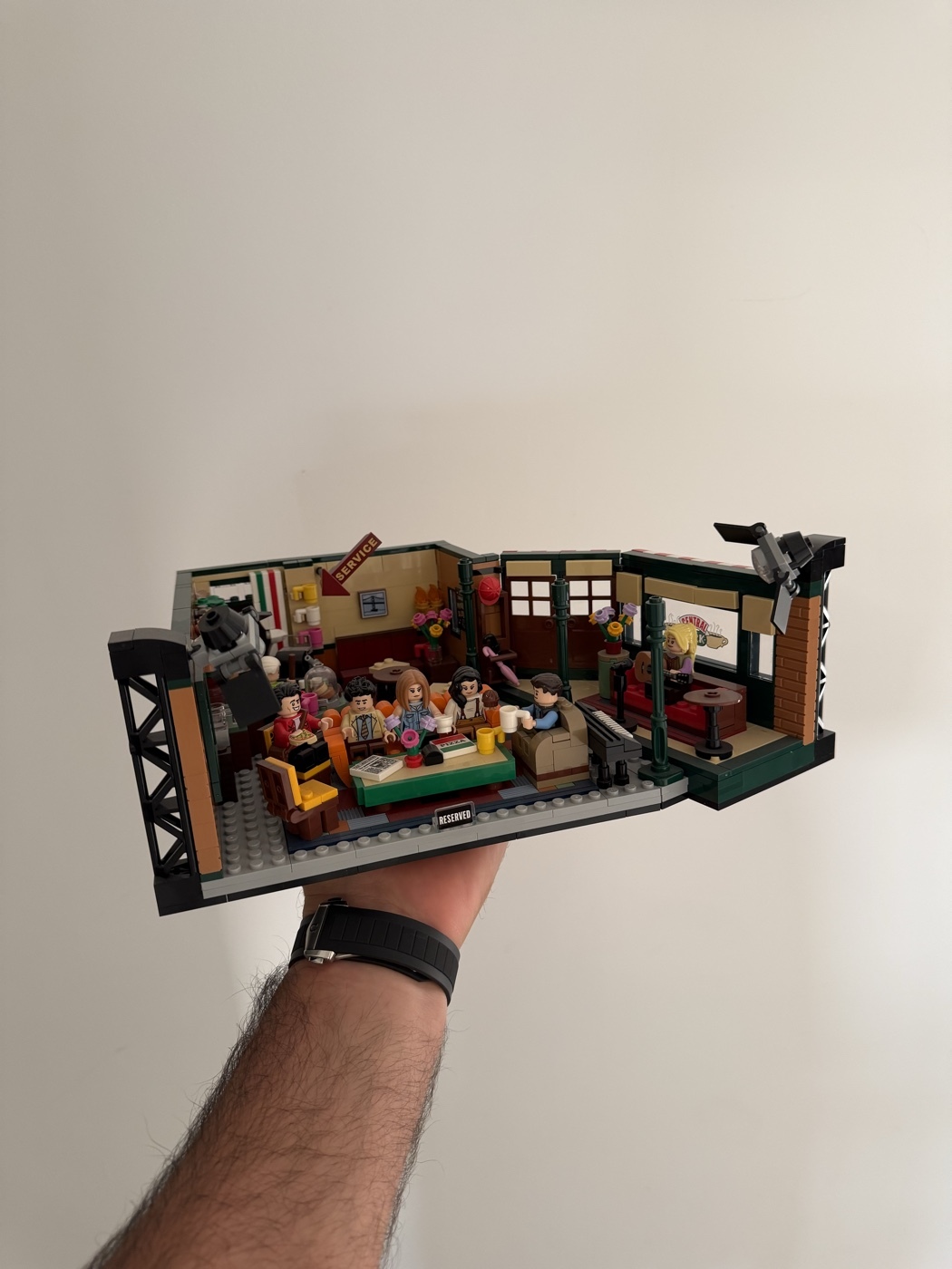 «CENTRAL PERK»