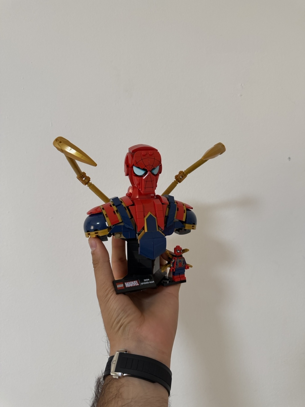 «IRON SPIDER-MAN»